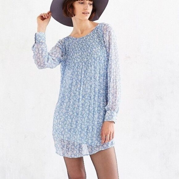 NWT Kimchi Blue Floral Pintuck Chiffon Swing Dress - Picture 1 of 8